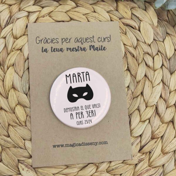 Chapas personalizadas para alumnos - Imagen 2