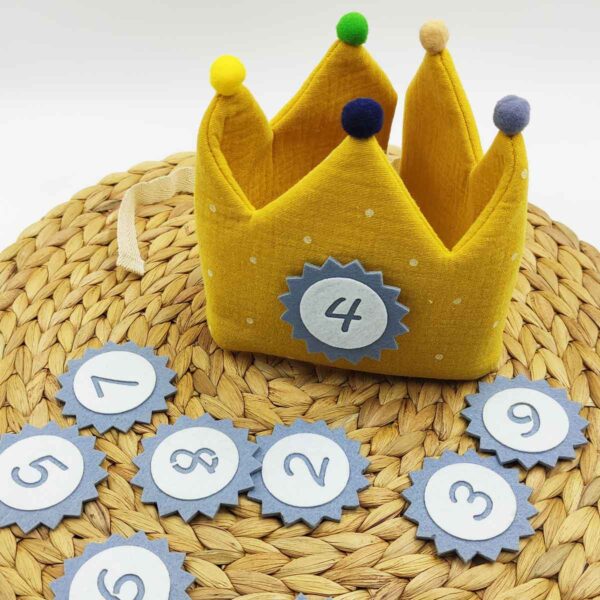 Corona Cumpleaños de Tela
