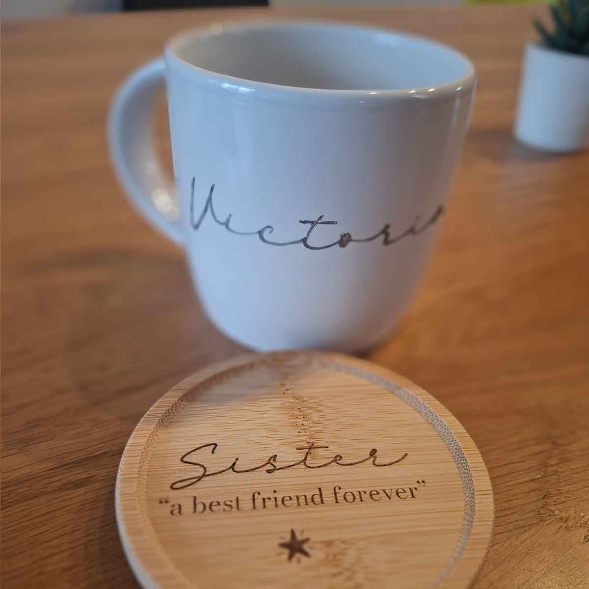 Taza de cerámica personalizada con tapa de bambú - Imagen 2